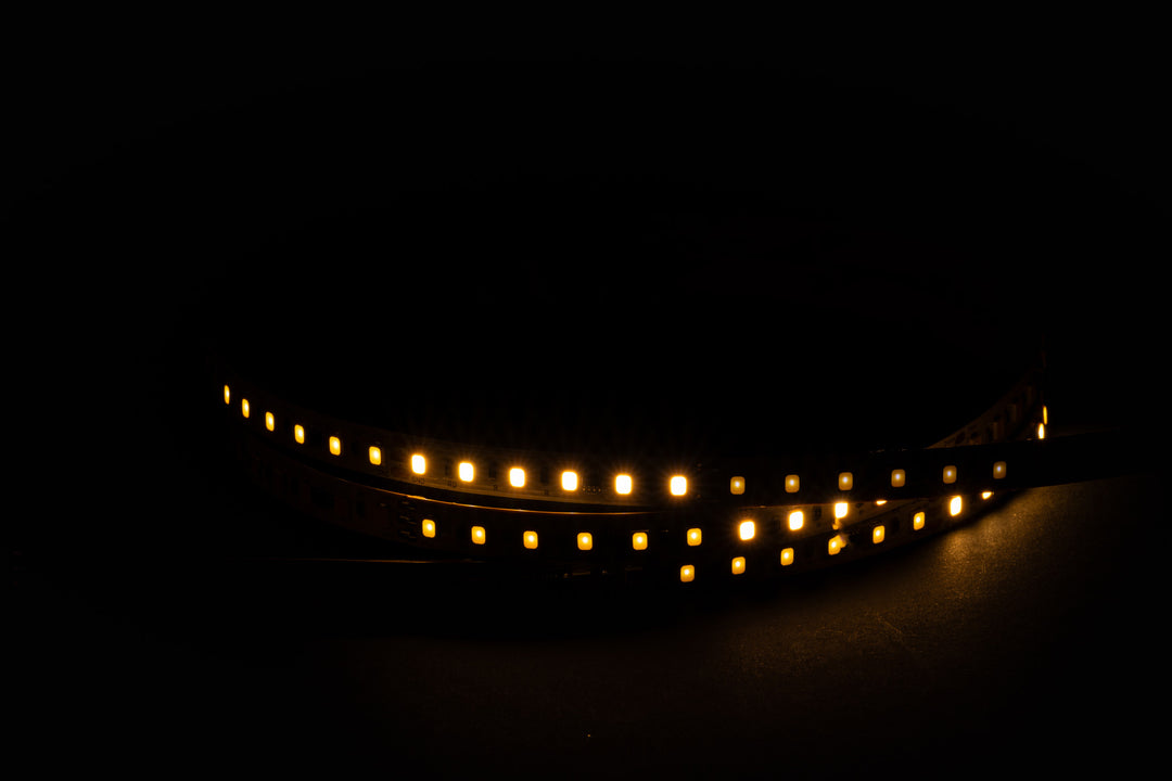 HCP-3820963 - 9.6w 24v DC 120LED 3000K IP20 Chasing LED Strip